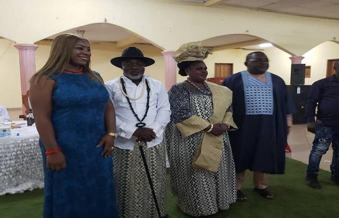 Tiko Council workers hail Mayor HRH Peter Ikome Mesoso III